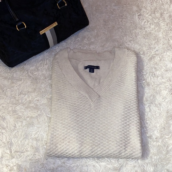 Women’s Tommy Hilfiger Sweater - Picture 4 of 10